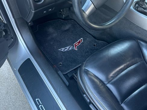 Used 2006 Chevrolet Corvette Coupe w/ Preferred Equipment Group RWD image 16