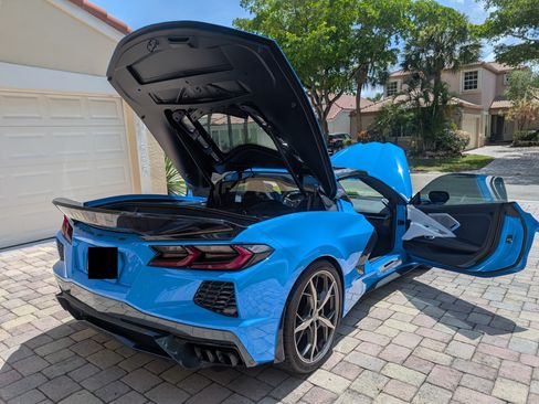 Used 2021 Chevrolet Corvette Stingray Coupe 2D w/ Z51 Performance Package image 2