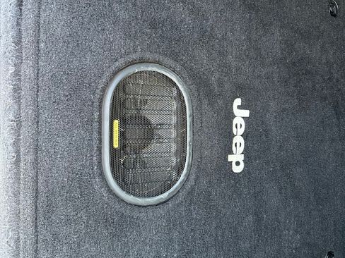 Used 2016 Jeep Wrangler Unlimited Sahara w/ Connectivity Group image 14