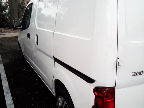 Used 2018 Nissan NV200 SV w/ Navigation Package image 14