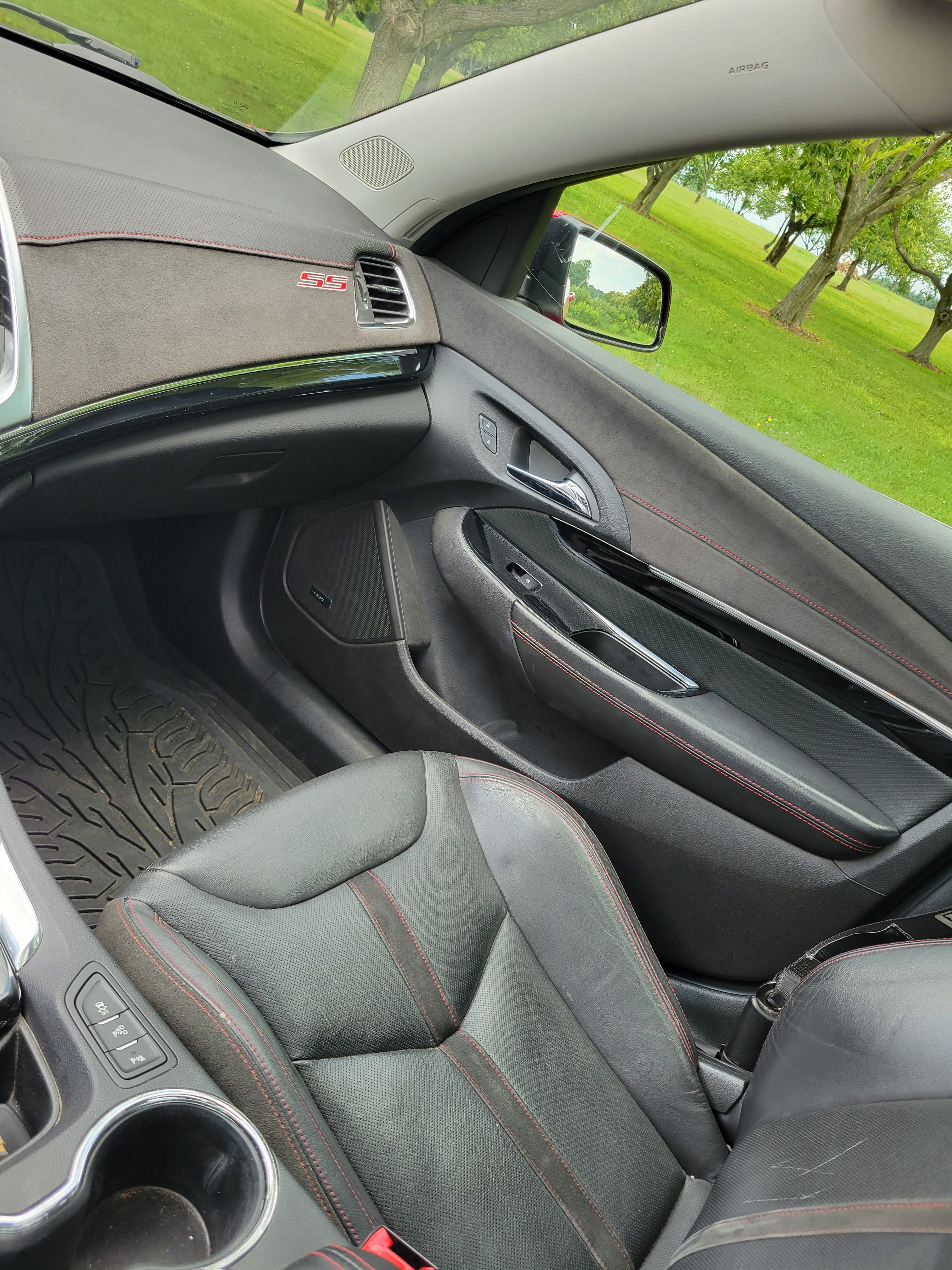 Used 2014 Chevrolet SS RWD image 10