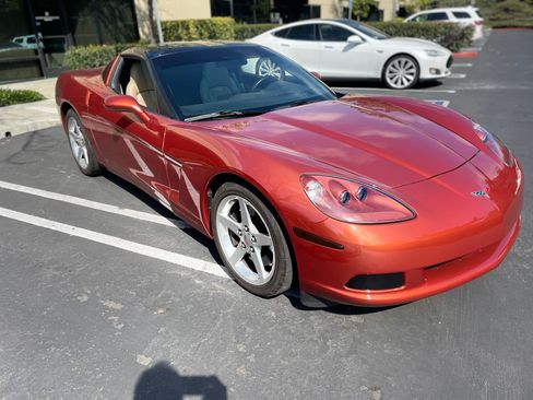 Used 2005 Chevrolet Corvette Coupe w/ Preferred Equipment Group image 4