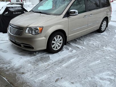 Used 2012 Chrysler Town & Country Touring-L w/ Driver Convenience Group