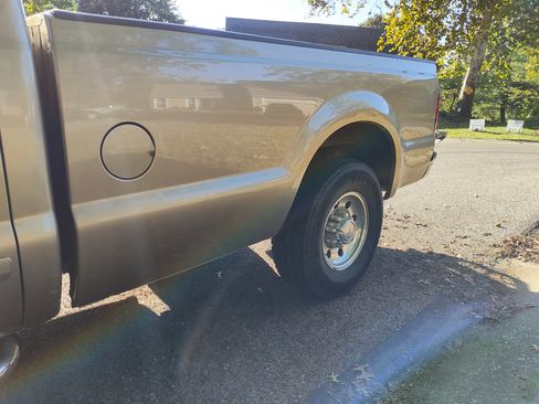 Used 2001 Ford F350 Long Bed image 4