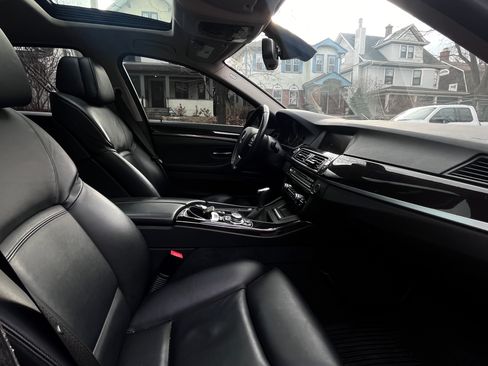 Used 2011 BMW 550i Sedan RWD image 19