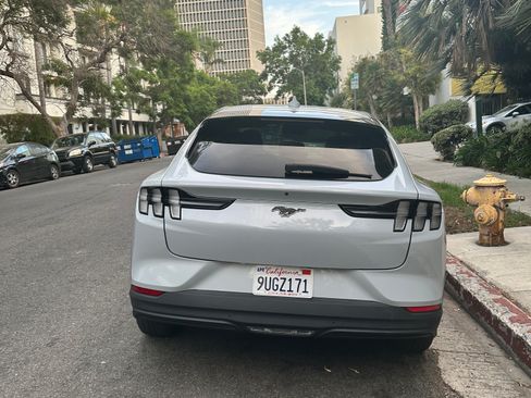 Used 2022 Ford Mustang Mach-E Select image 13