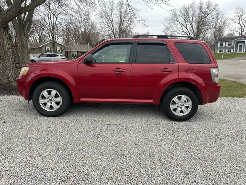 Used 2011 Mercury Mariner 2WD w/ 101A Rapid Spec Order Code image 2