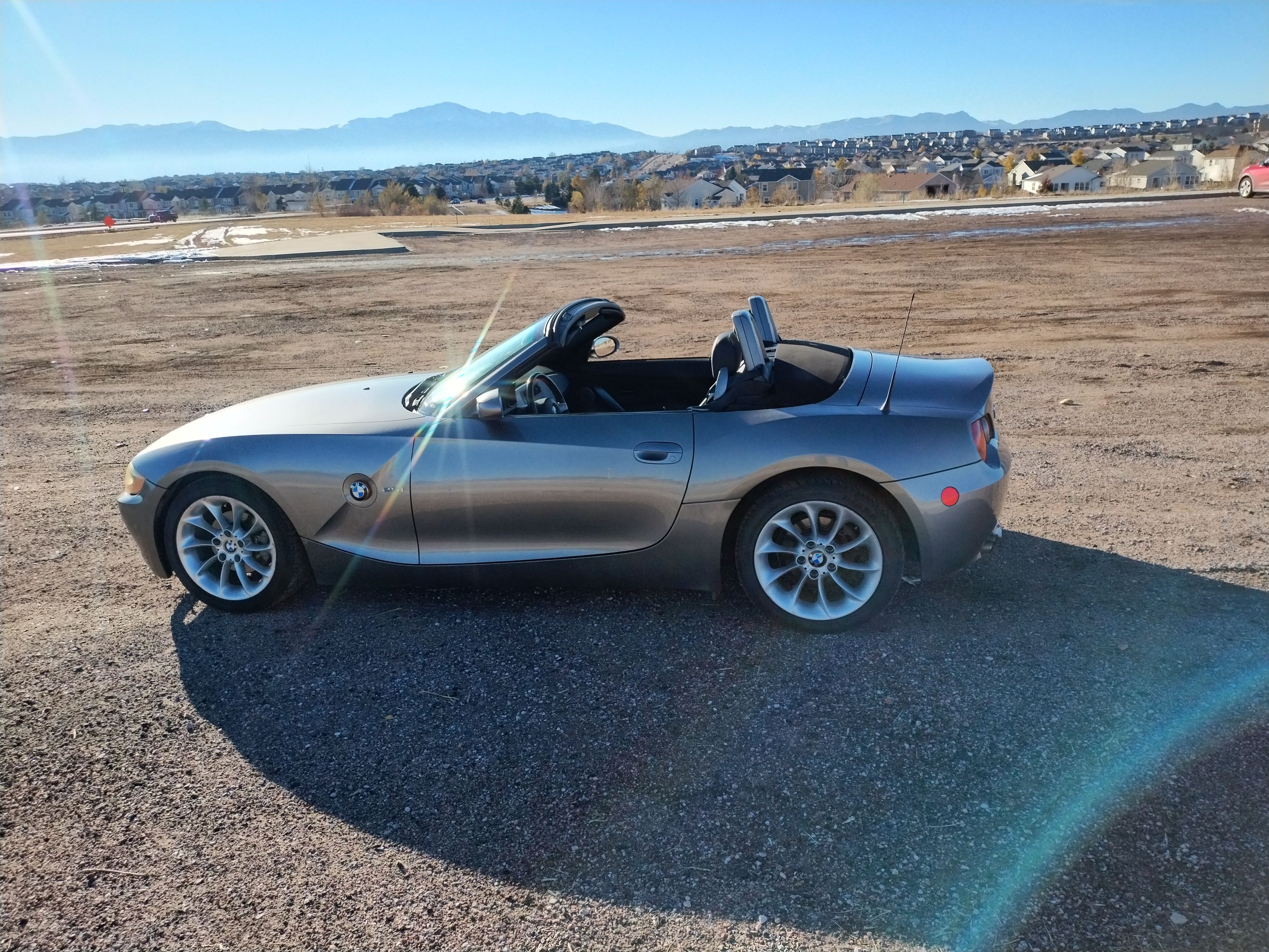 Used 2003 BMW Z4 2.5i RWD image 2