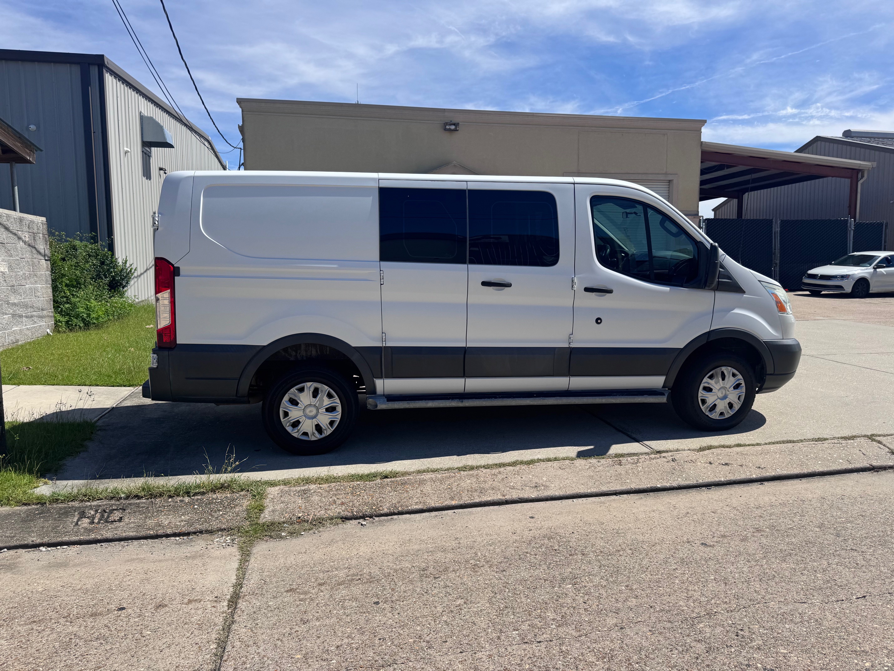 Used 2015 Ford Transit 250 130 Low Roof w/ Exterior Upgrade Package RWD image 1