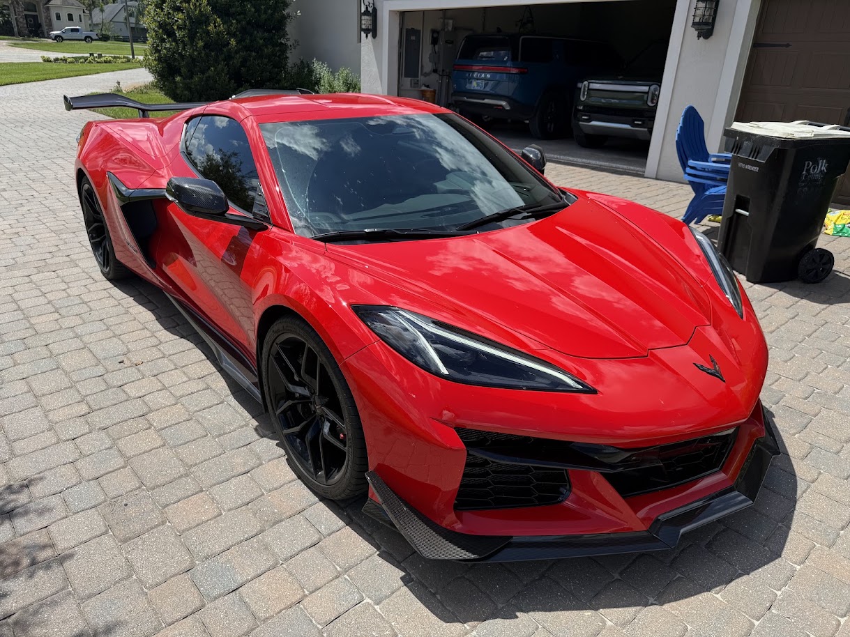 Used 2025 Chevrolet Corvette Z06 w/ Z07 Performance Package RWD image 5