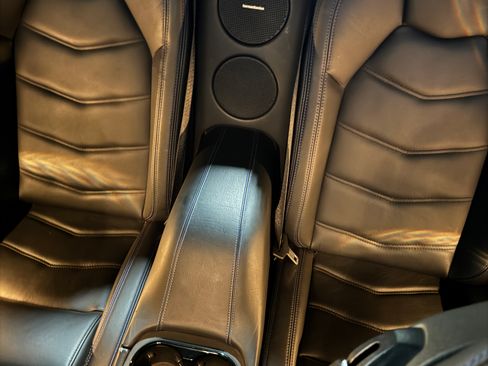 Used 2018 Maserati GranTurismo Sport image 19