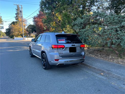 Used 2015 Jeep Grand Cherokee High Altitude image 2