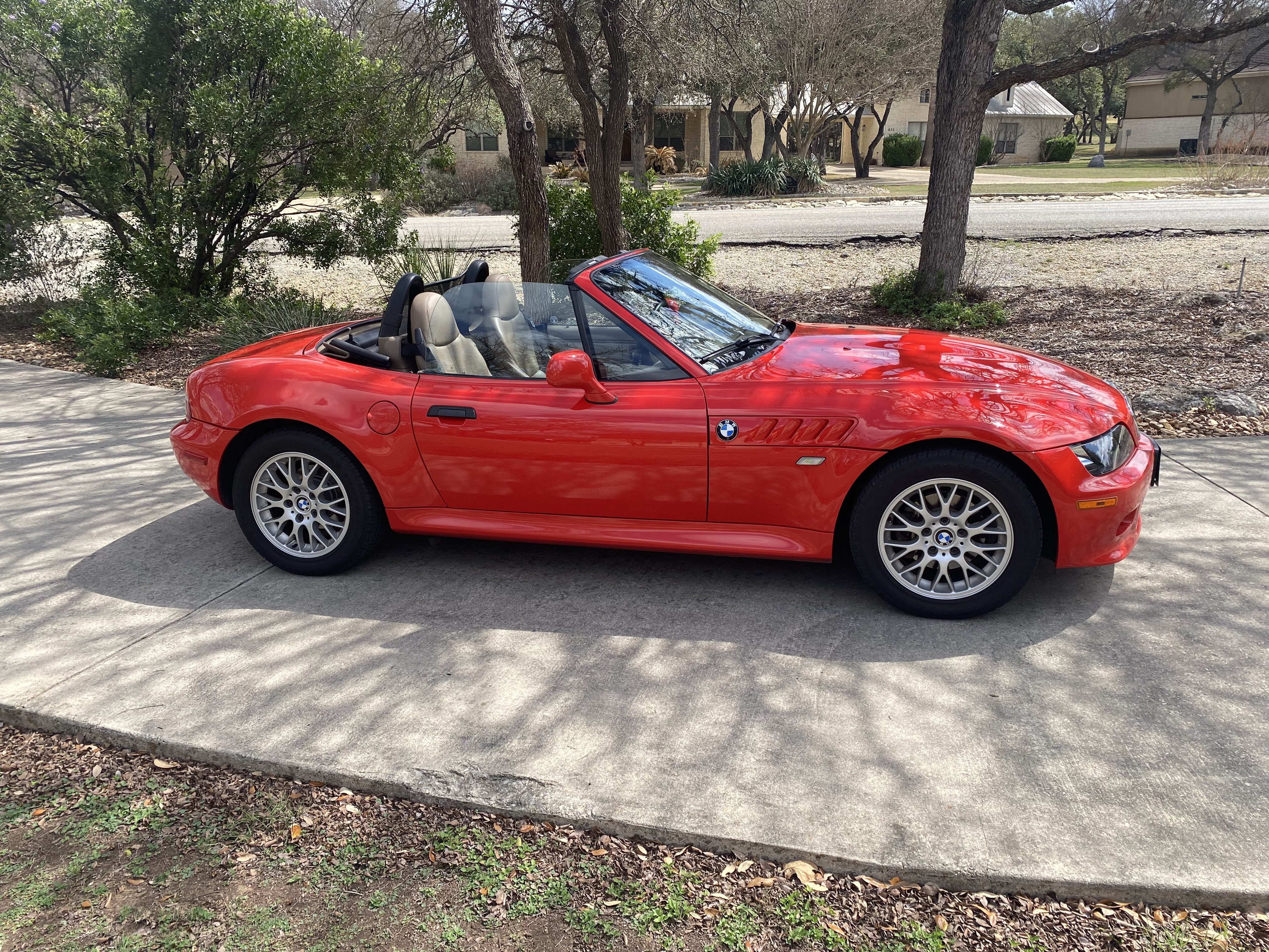Used 2001 BMW Z3 2.5i RWD image 2
