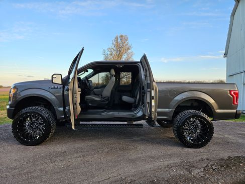 Used 2015 Ford F150 XL w/ Equipment Group 101A Mid image 10