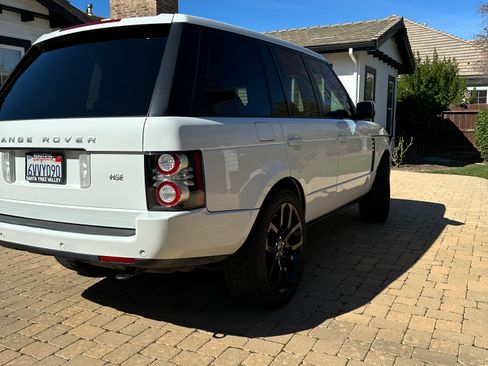 Used 2012 Land Rover Range Rover HSE AWD/4WD image 11