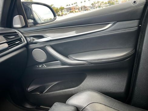 Used 2015 BMW X6 M image 14