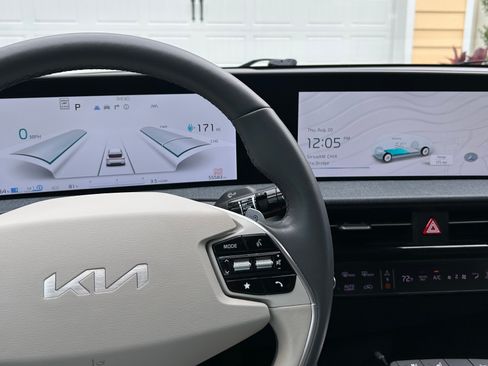 Used 2023 Kia EV6 Wind w/ Wind Technology Package RWD image 14