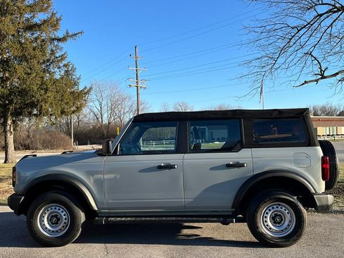 Used 2022 Ford Bronco 4-Door image 1