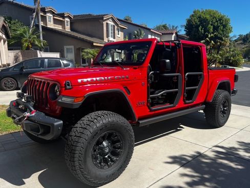 Used 2020 Jeep Gladiator Launch Edition image 16