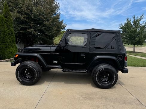 Used 1999 Jeep Wrangler SE image 6