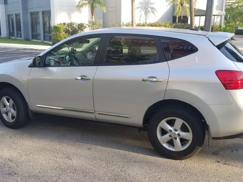 Used 2012 Nissan Rogue S w/ Special Edition Pkg image 2