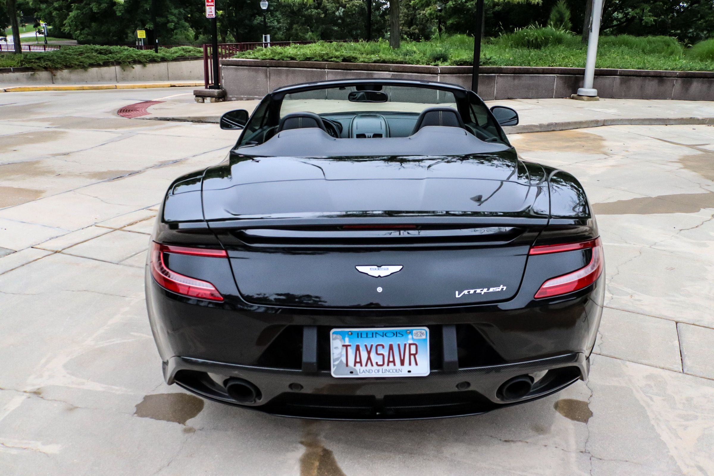 Used 2015 Aston Martin Vanquish Volante RWD image 9