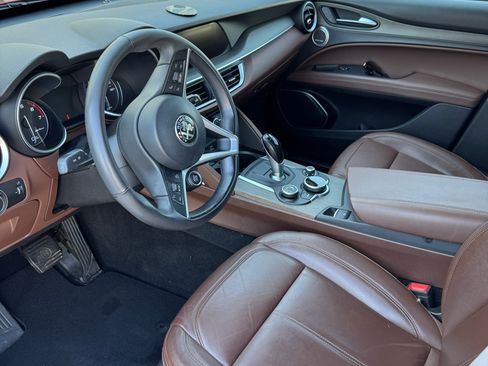 Used 2018 Alfa Romeo Stelvio Ti image 18