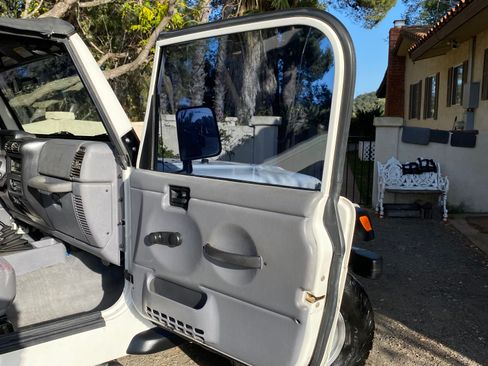 Used 1998 Jeep Wrangler Sport image 23