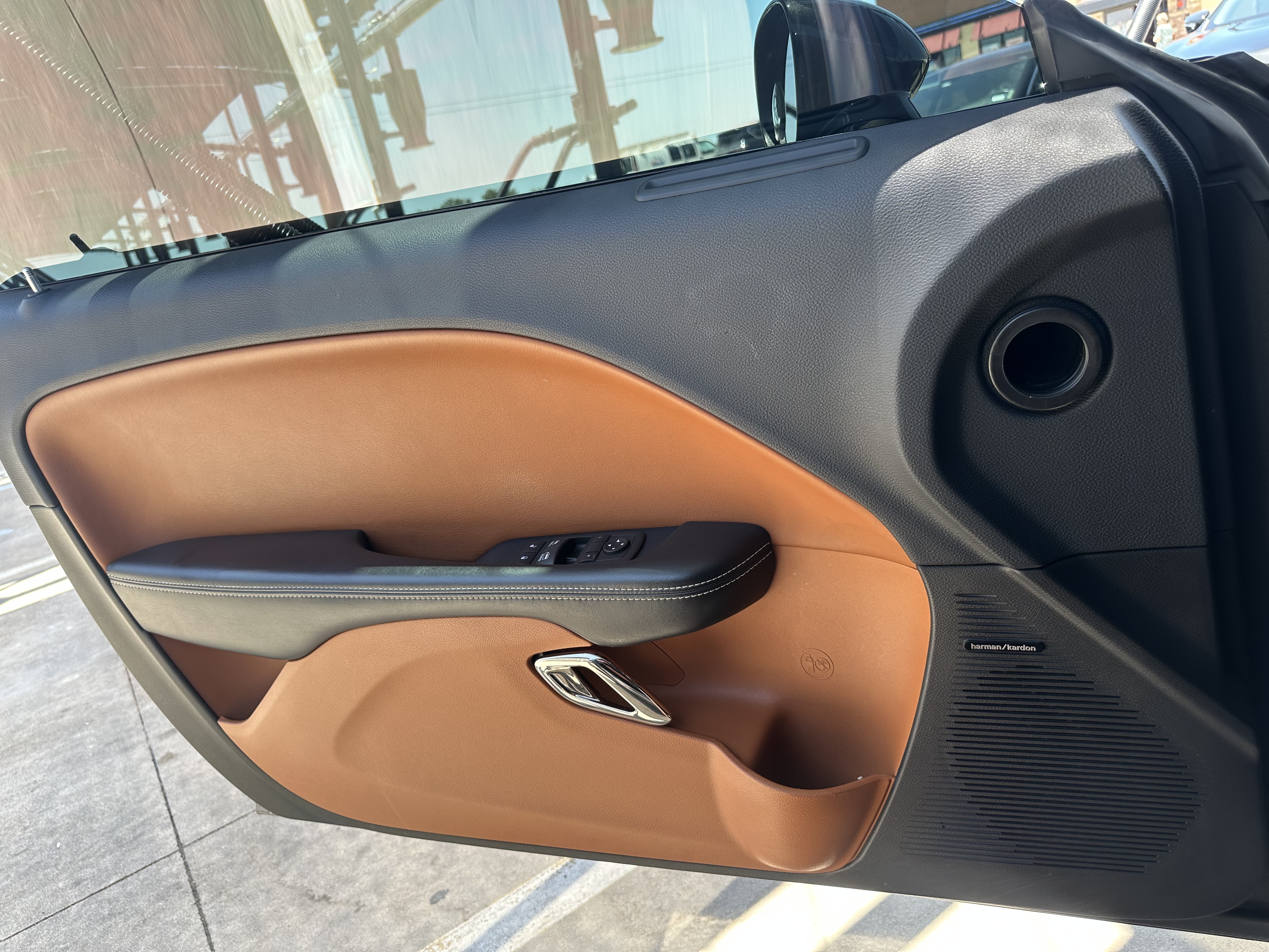 Used 2016 Dodge Challenger SRT Hellcat RWD image 11