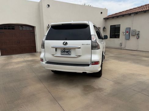 Used 2022 Lexus GX 460 Premium w/ Premium Package AWD/4WD image 4