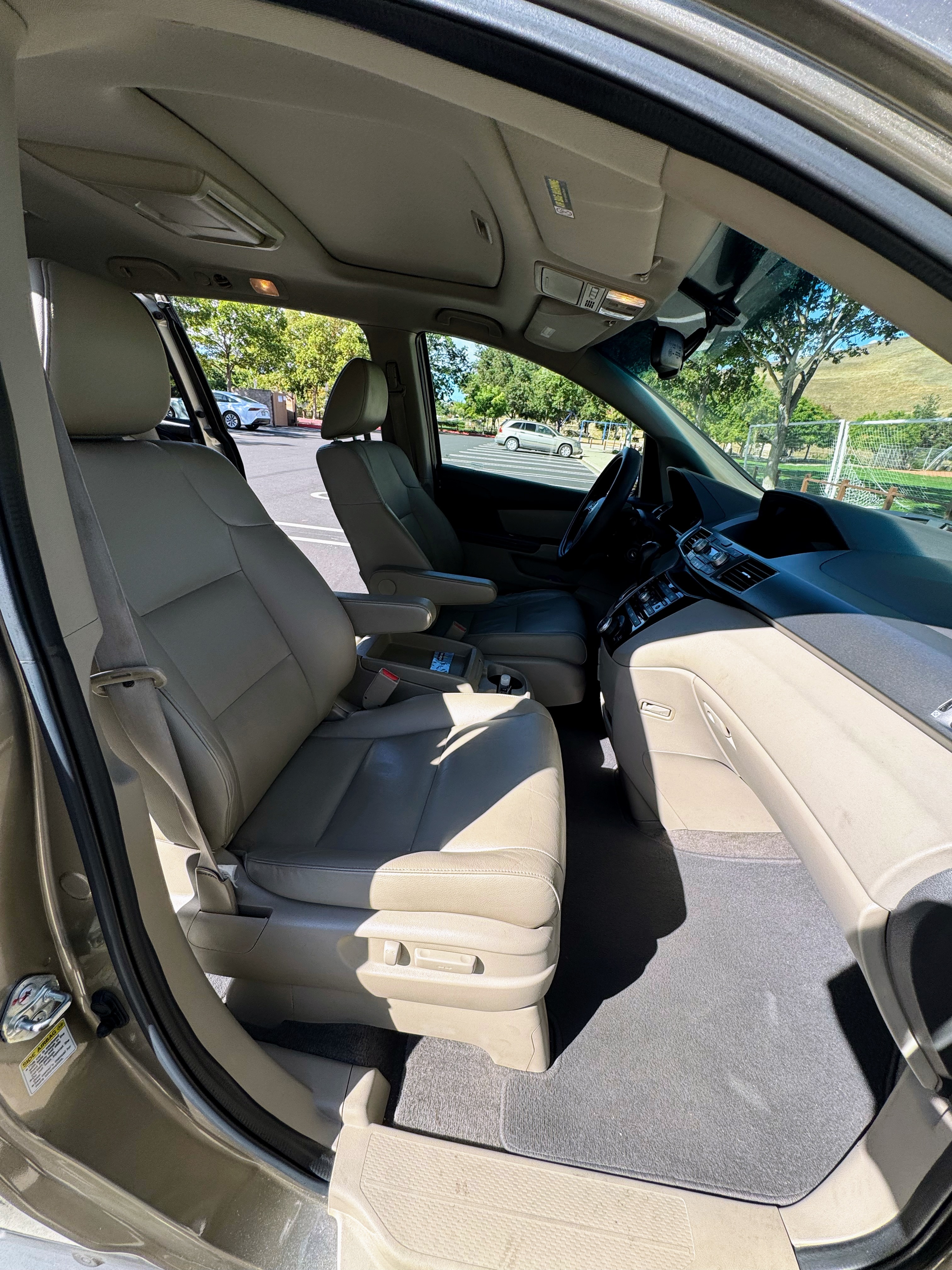 Used 2011 Honda Odyssey EX-L image 25