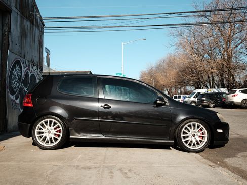 Used 2006 Volkswagen GTI 2.0T 2-Door image 16