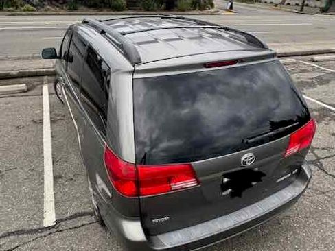 Used 2005 Toyota Sienna LE image 9