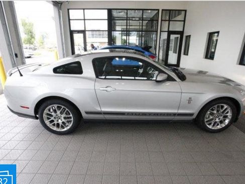 Used 2012 Ford Mustang Premium image 11