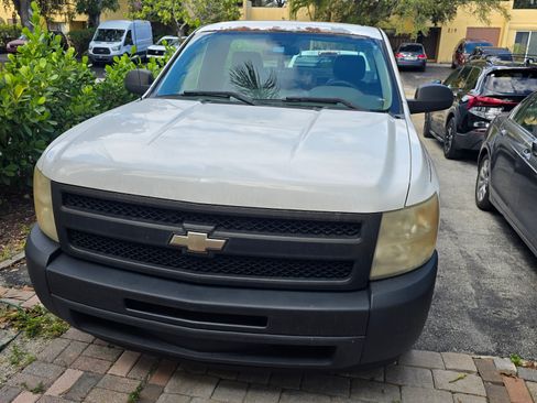 Used 2011 Chevrolet Silverado 1500 W/T image 4