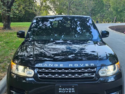 Used 2016 Land Rover Range Rover Sport SE image 1