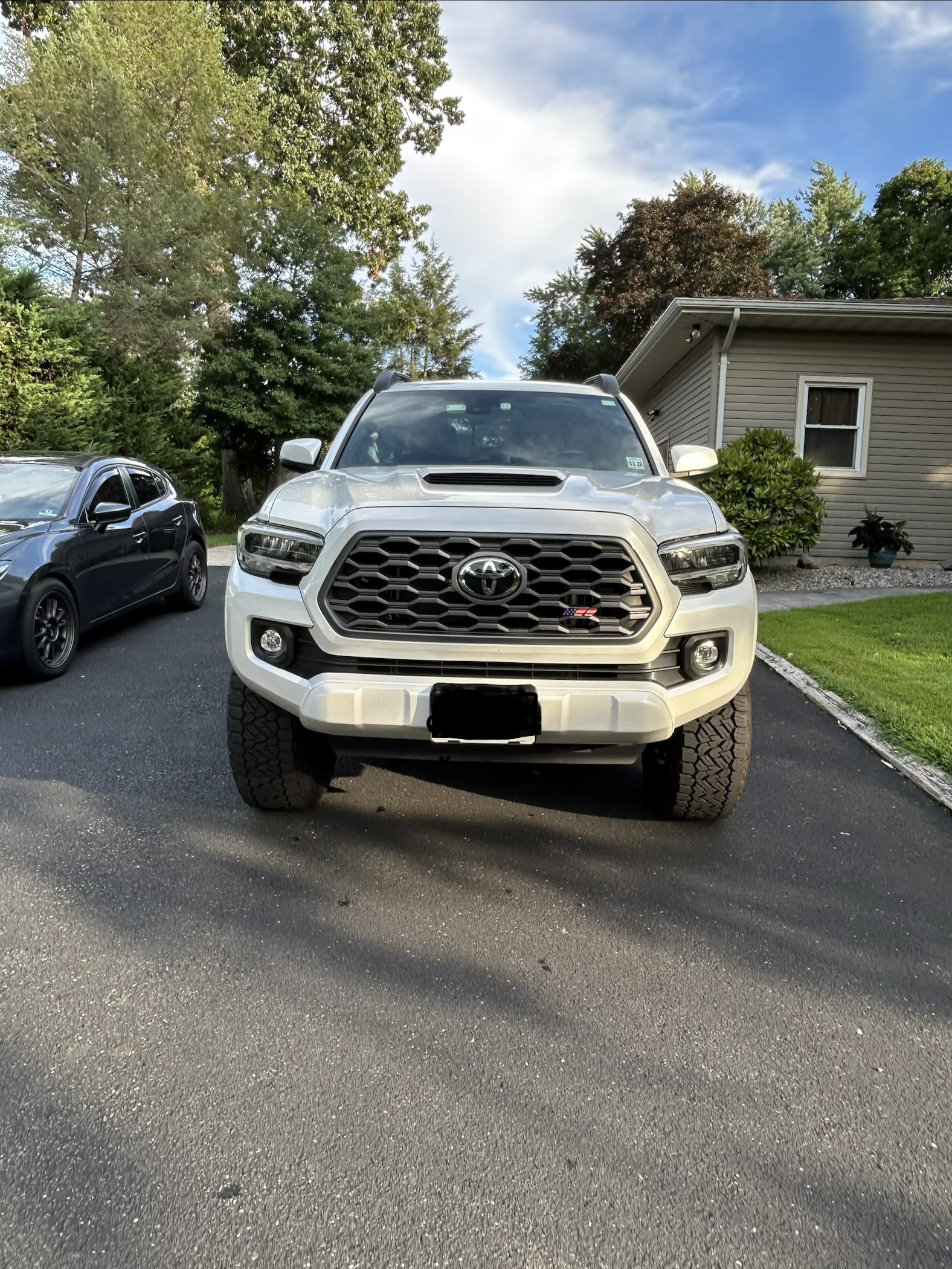 Used 2023 Toyota Tacoma TRD Sport w/ Black Out Package (TMS) AWD/4WD image 5