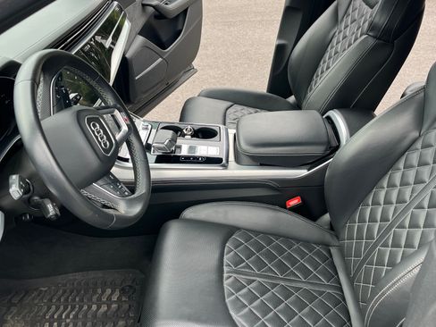 Used 2021 Audi SQ8 Prestige AWD/4WD image 13
