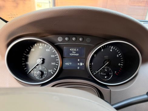 Used 2010 Mercedes-Benz ML 350 2WD image 6