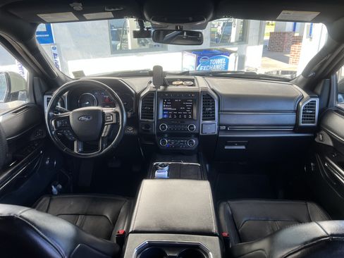 Used 2019 Ford Expedition Max Limited image 11