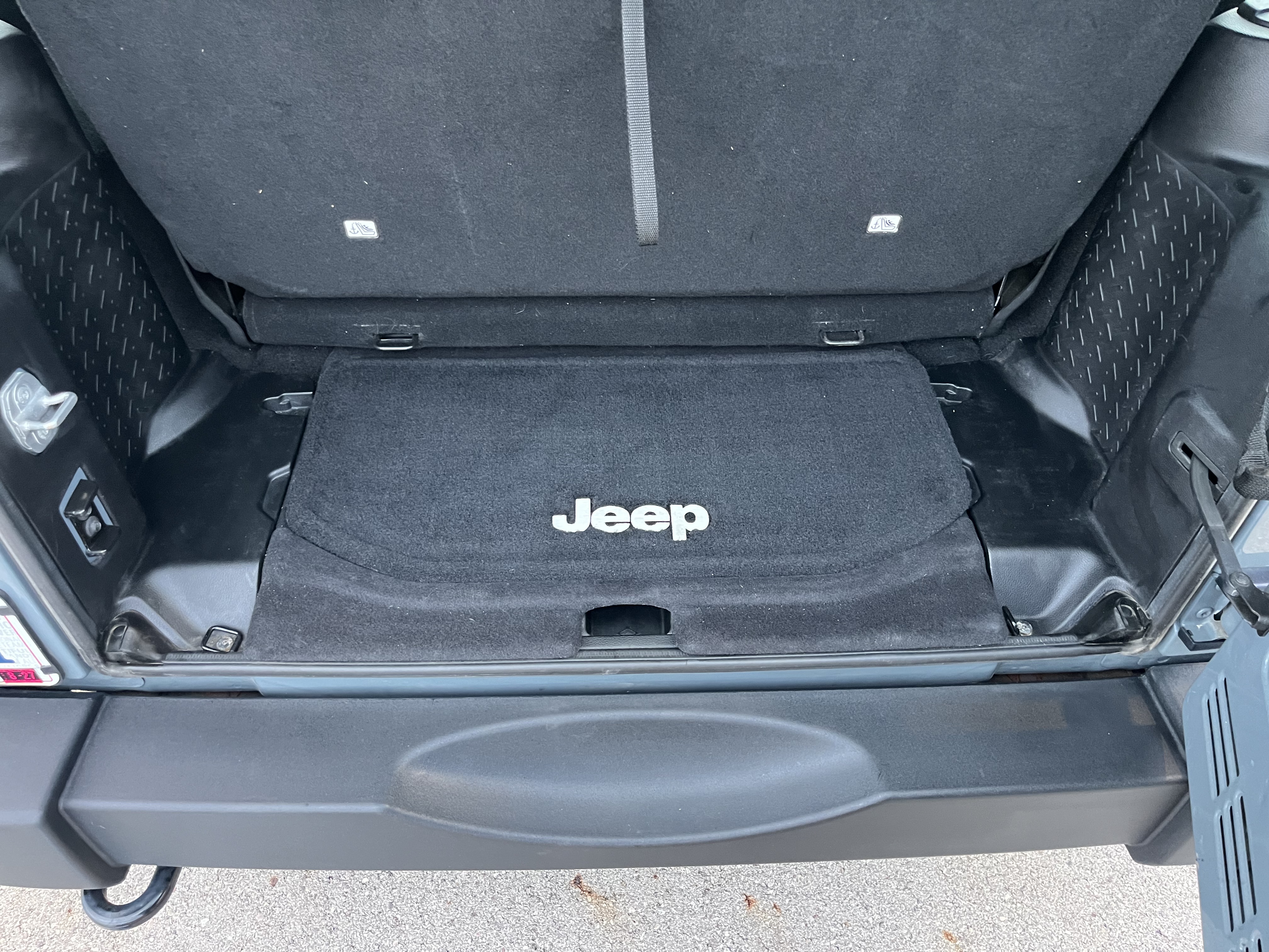 Used 2014 Jeep Wrangler Sport w/ Connectivity Group AWD/4WD image 22