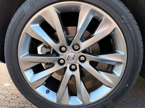 Used 2021 Buick Envision Avenir w/ Technology Package II AWD/4WD image 10