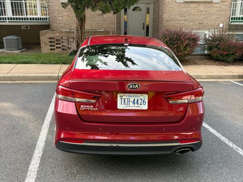 Used 2018 Kia Optima S FWD image 4