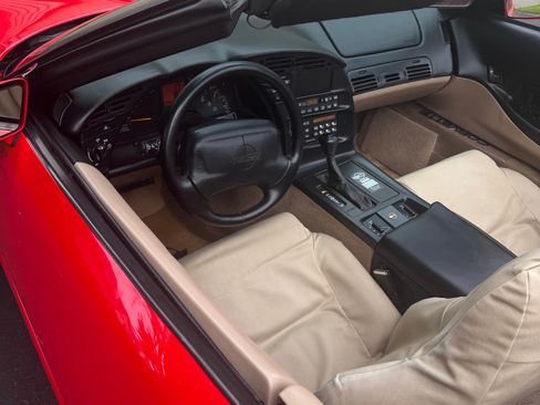 Used 1994 Chevrolet Corvette Convertible image 10