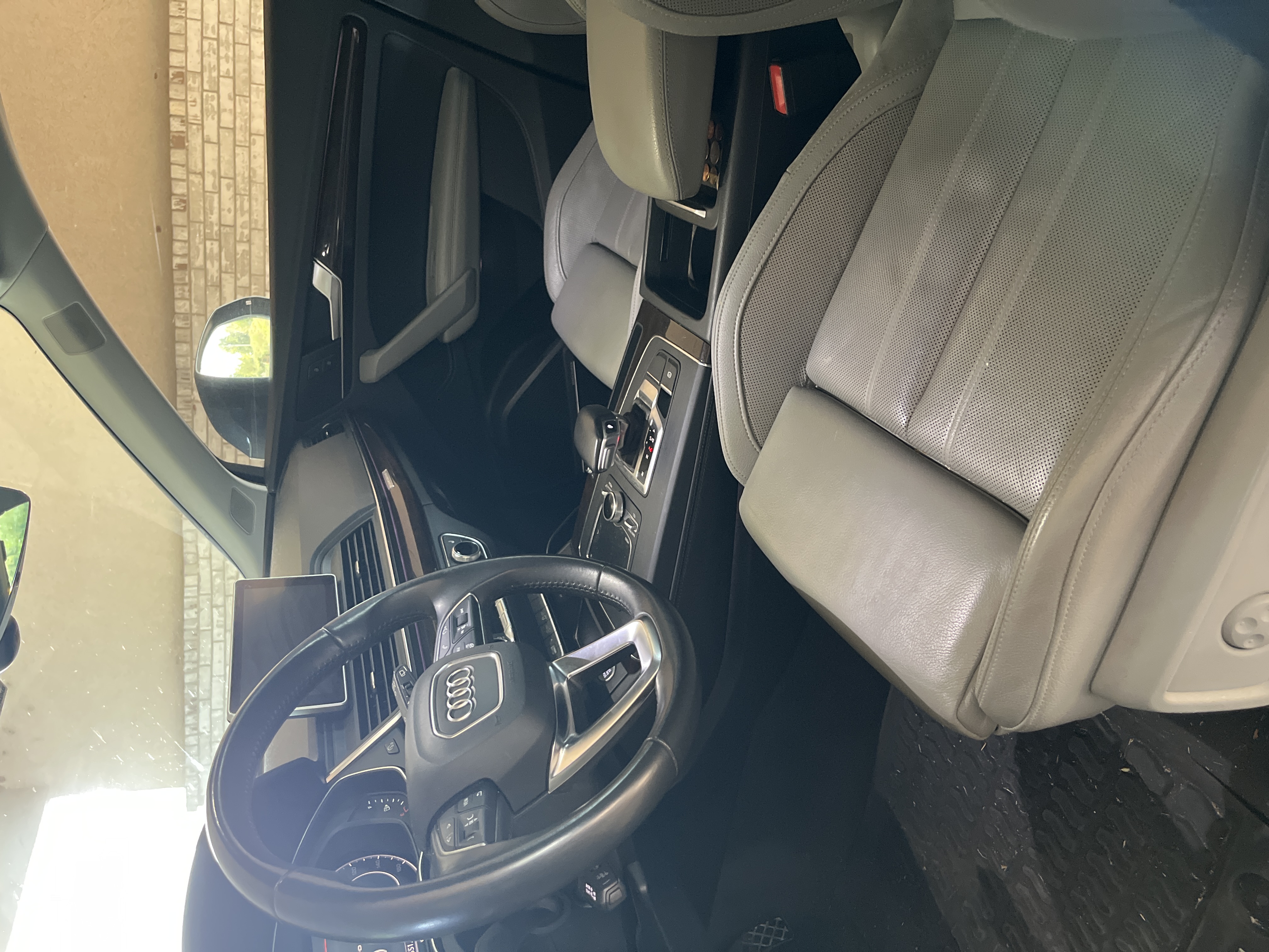 Used 2018 Audi Q5 Prestige w/ Prestige Package AWD/4WD image 2