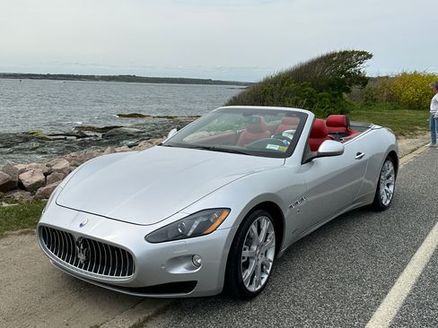 Used 2013 Maserati GranTurismo Convertible image 4