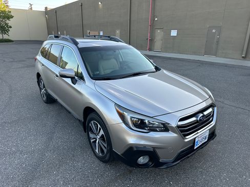 Used 2018 Subaru Outback 2.5i Limited w/ Popular Package #2 image 1