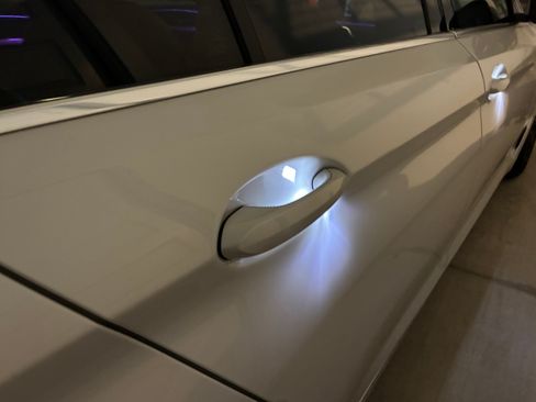 Used 2021 BMW 530i 530i Sedan 4D w/ Convenience Package image 8