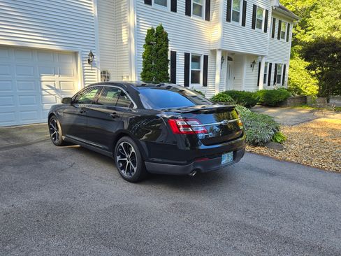 Used 2014 Ford Taurus SHO w/ Equipment Group 401A image 10