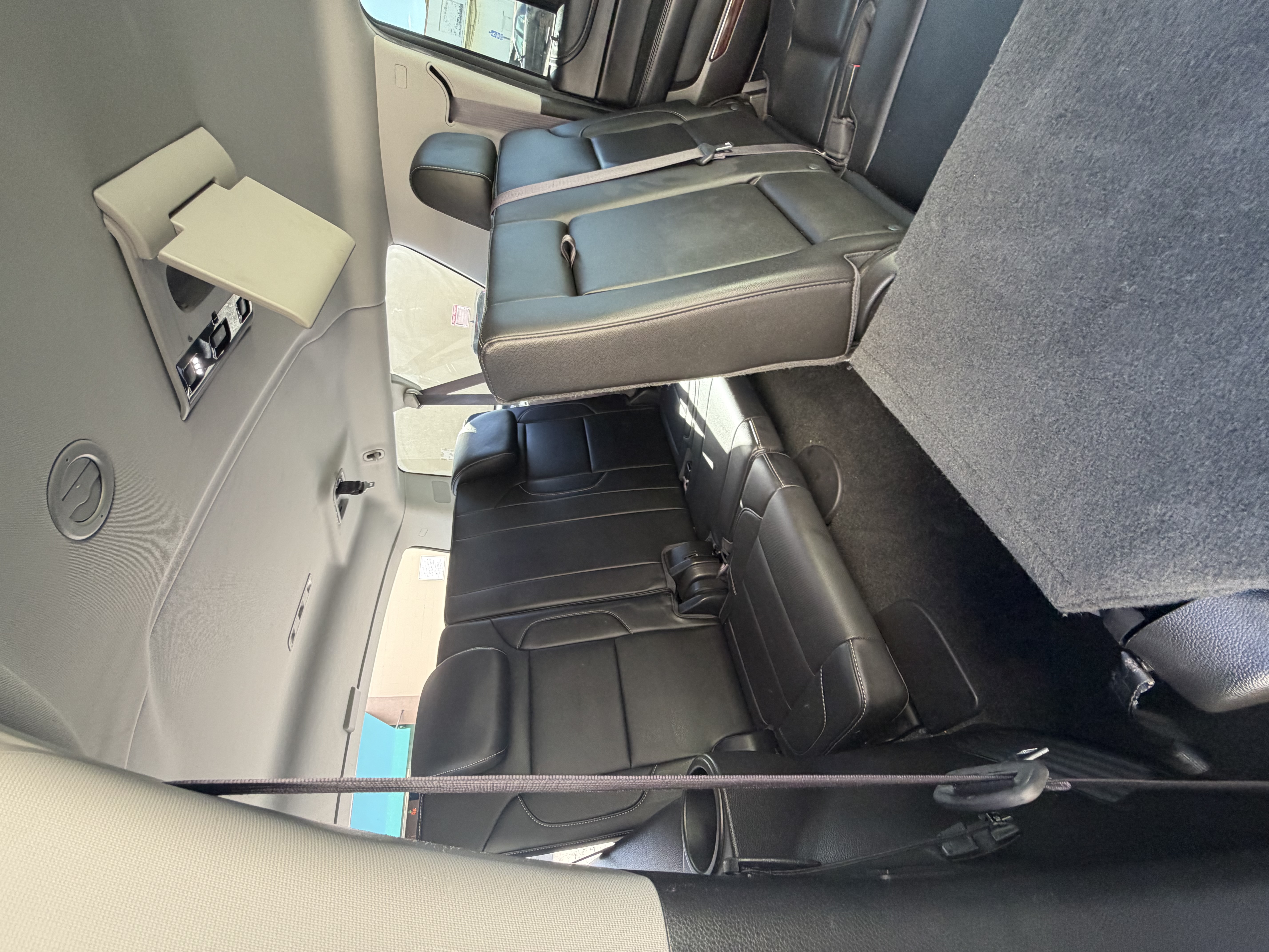 Used 2017 GMC Yukon XL SLT w/ Open Road Package RWD image 9
